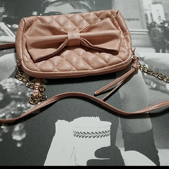 NWOT! Blush Rose & Gold Quilted Bow Crossbody Bag - Picture 4 of 8
